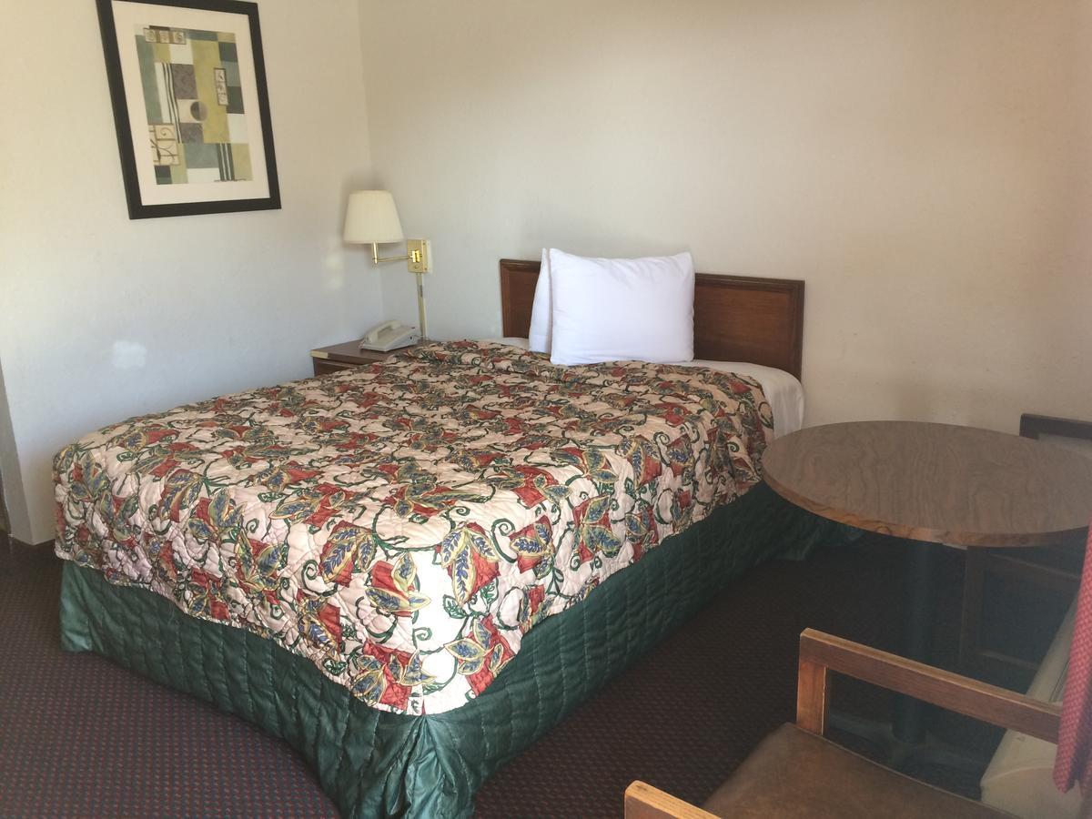 Rexdale Inn Seminole Экстерьер фото