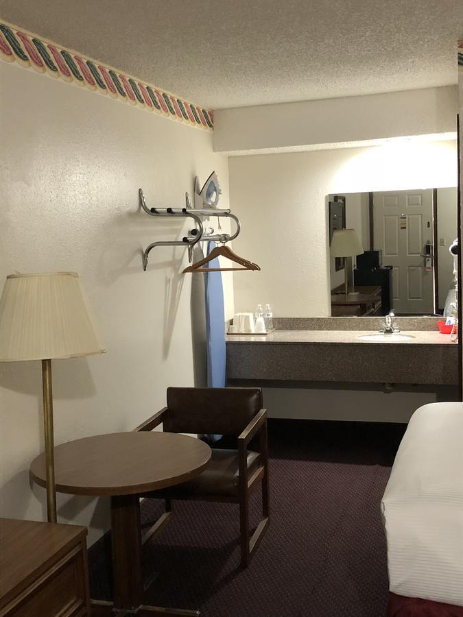 Rexdale Inn Seminole Экстерьер фото